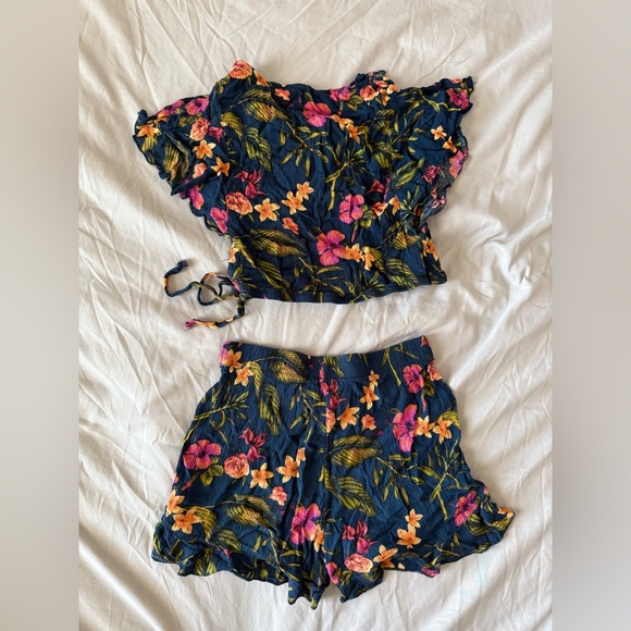 Floral Two-Piece Set - Picture 2 of 2